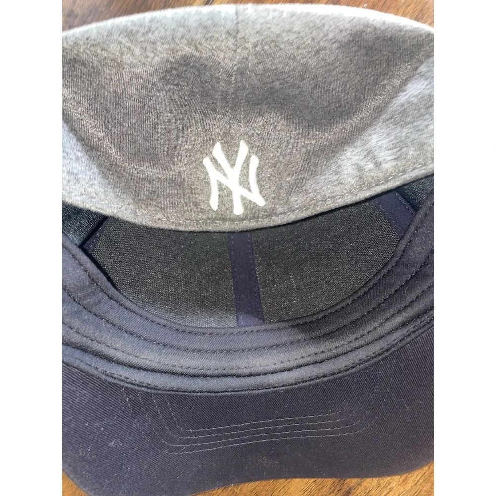 New York Yankees Dark Blue Nike Classics Dri-Fit Fitted Baseball Hat Adult M/L